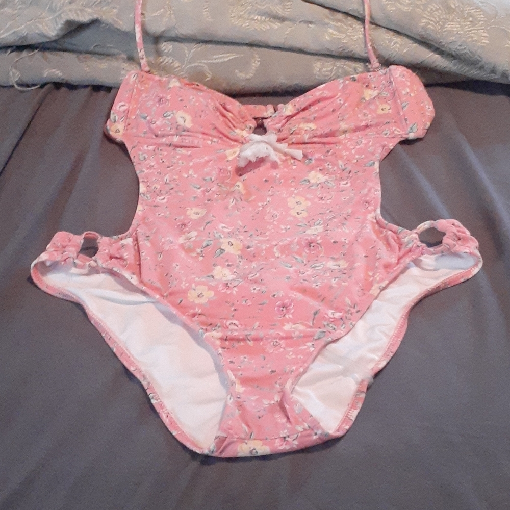 BNWOT!! A`le by Alessandra one piece swimsuit